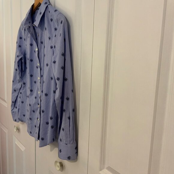 Talbots Blue Snowflake Print Wrinkle Resistant Long Sleeve Top Size 6 - Picture 5 of 10